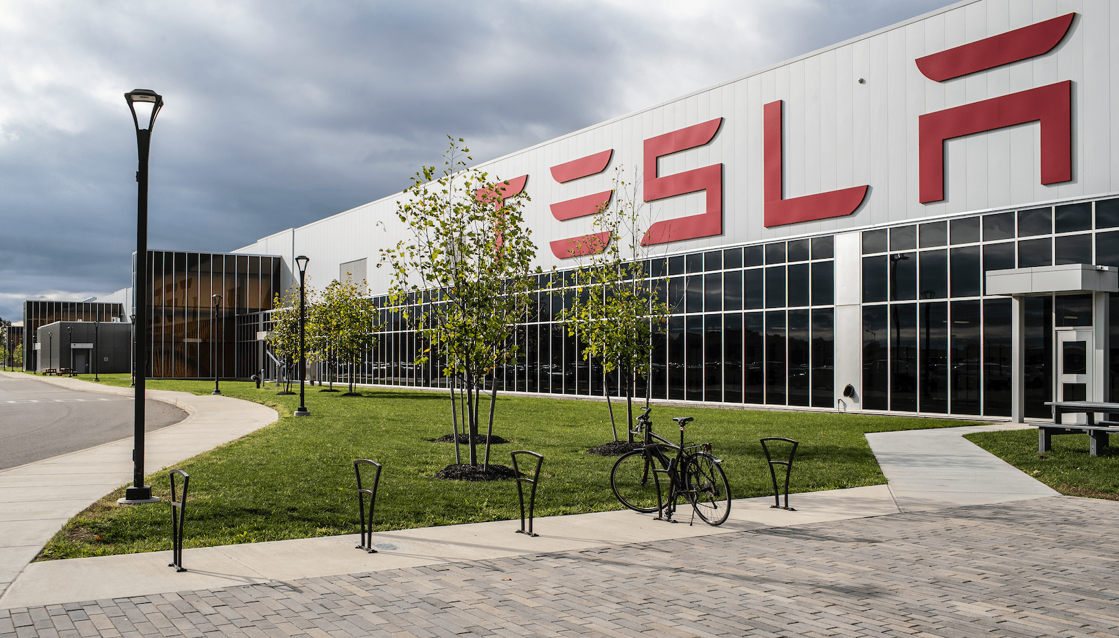 How Tesla Builds Its Factories So Quickly